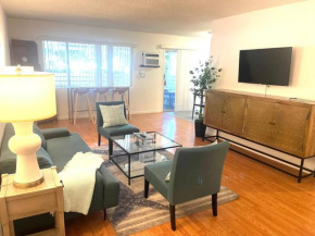 Huge patio great layout in West La Santa Monica UCLA BR 5